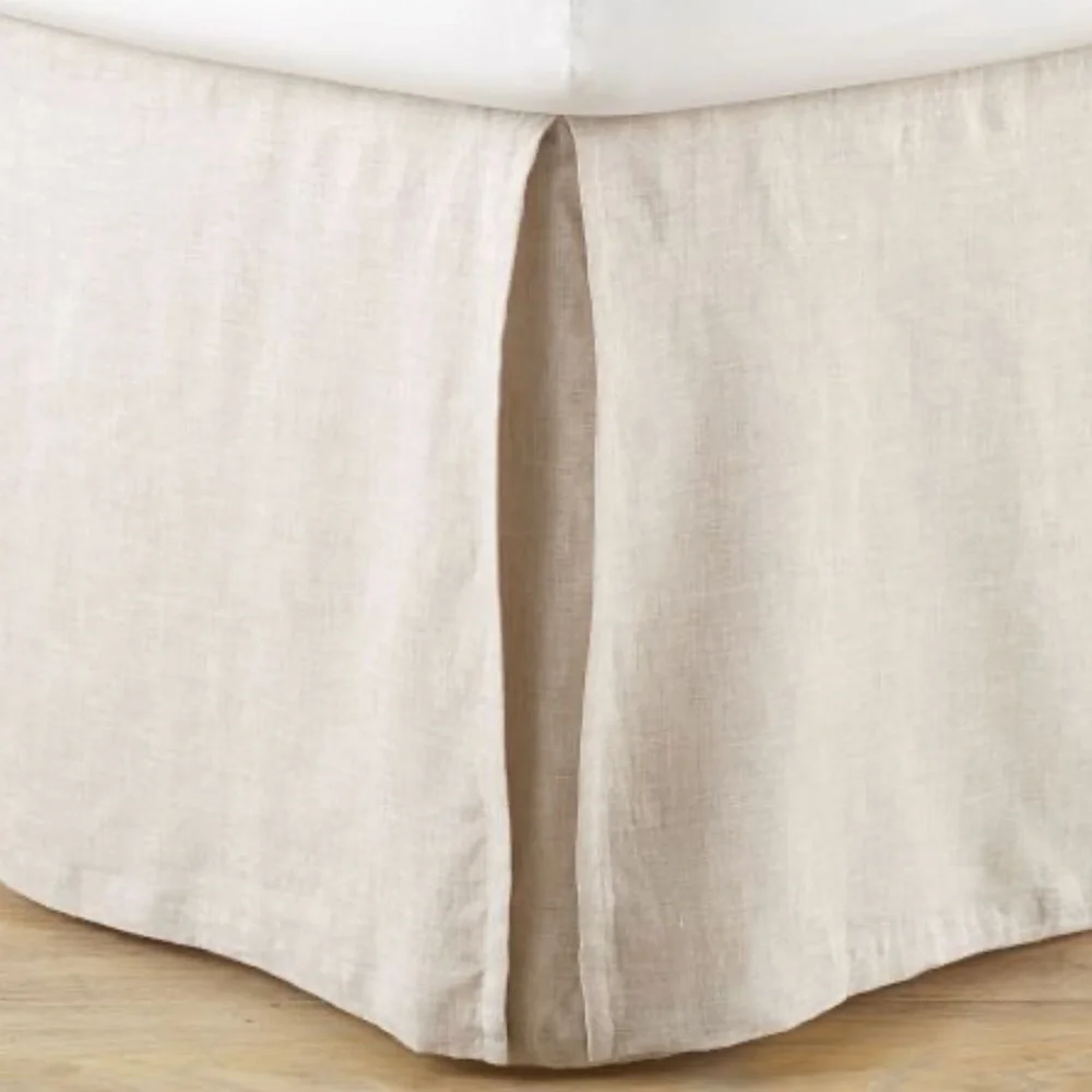 POTTERY BARN Bed White Skirt side pleats for Full size bed